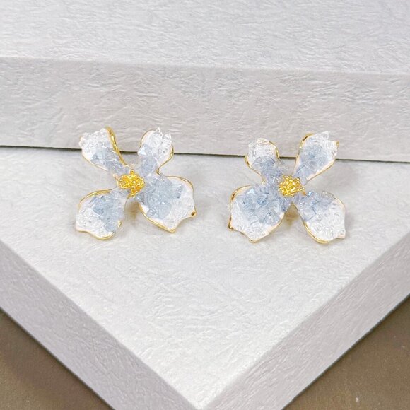 Floral Earrings, Flower Stud Earrings, Crystal Earrings, Gold Statement earrings - Picture 5 of 10